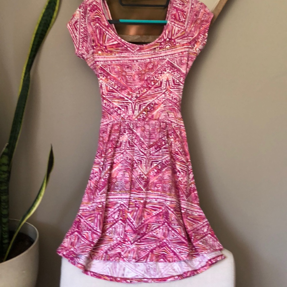 Summer dress with criss cross cutout back